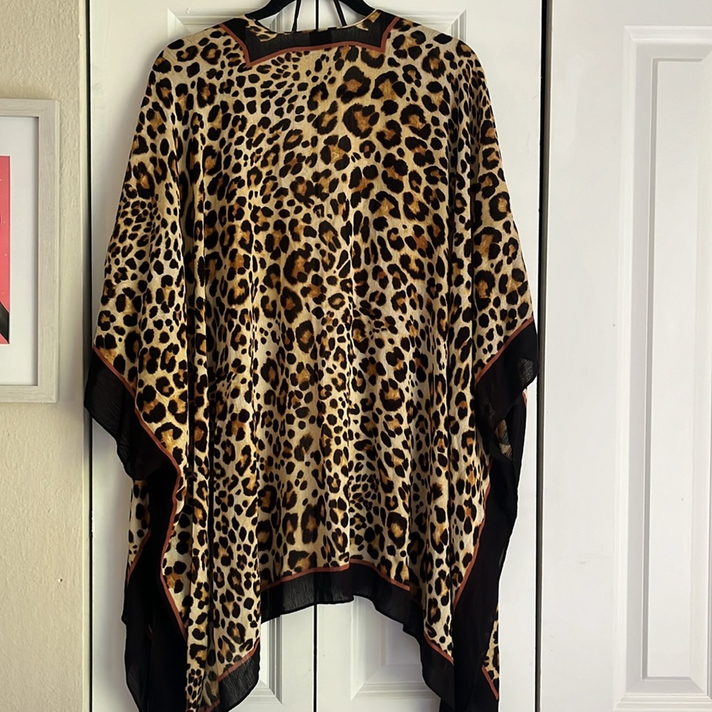 Vince Camuto Leopard Print Open Topper Kimono Sha… - image 8